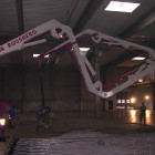 Die Betonpumpe M31 in einer Halle